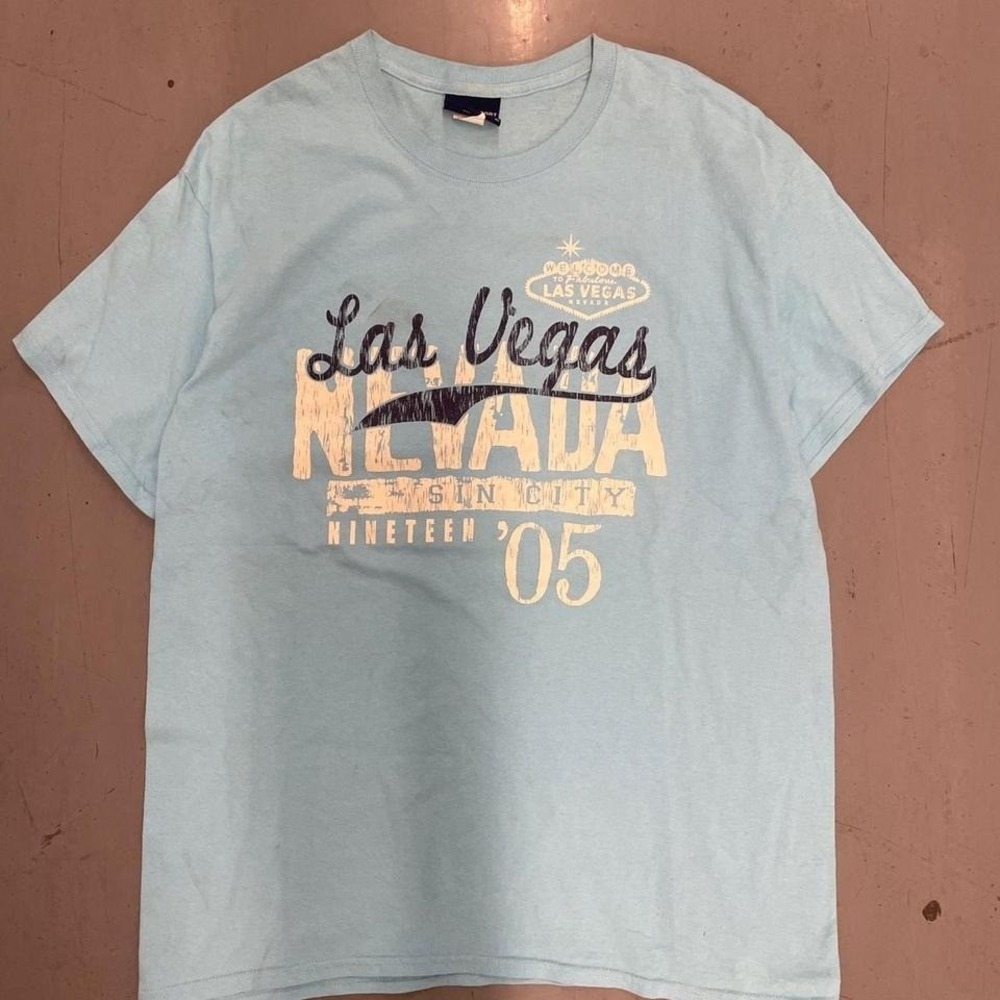 Vintage Las Vegas Nevada sin city tee in sick‎ font